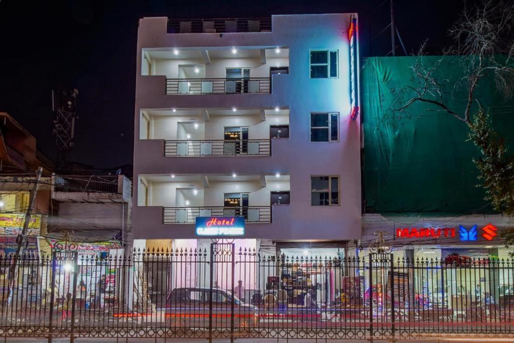 Hotel Classic Paradise Neu-Delhi Exterior foto